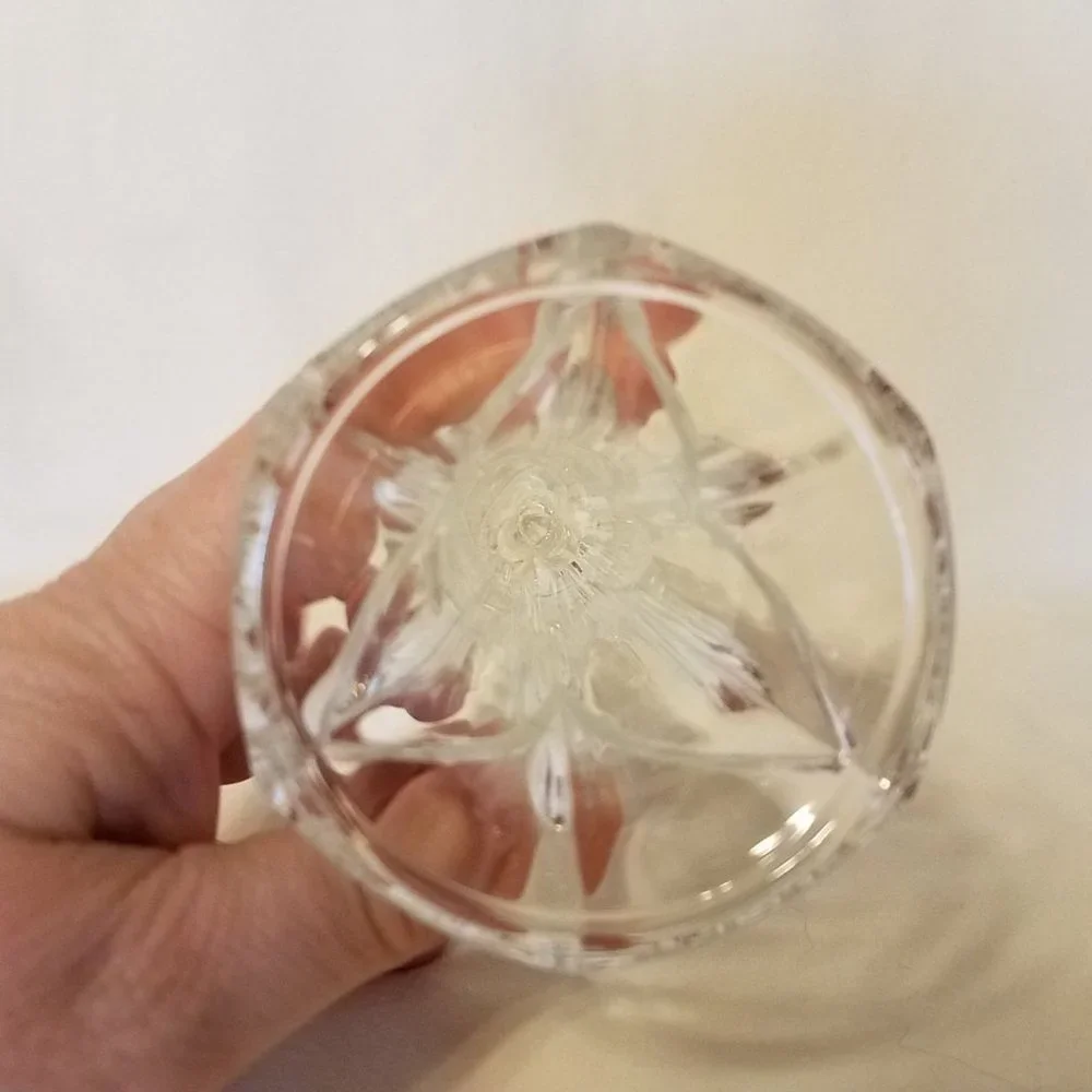 Cristal d'Arques Lead Crystal Footed Bud Vase Vintage Petal Details EUC‎